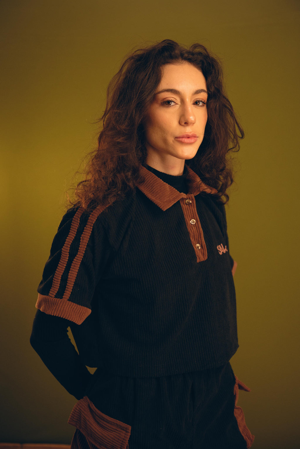 Cropped polo veludo