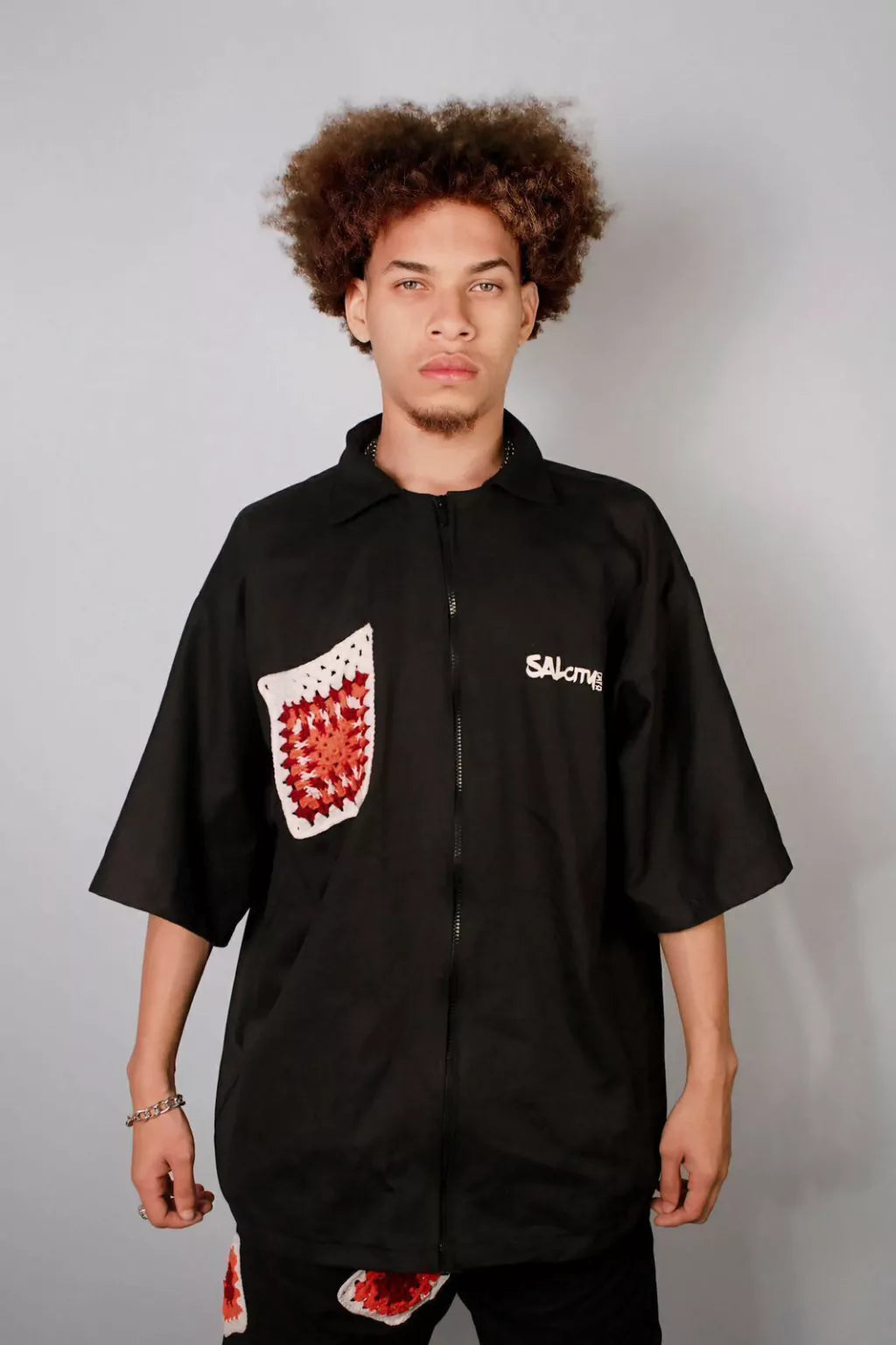 Camisa brim crochê